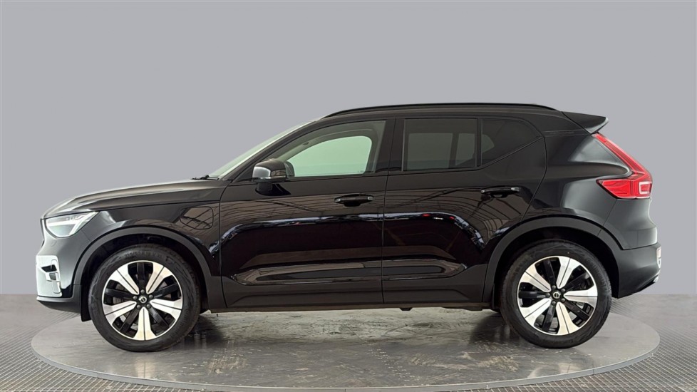 VOLVO XC40 Image 2