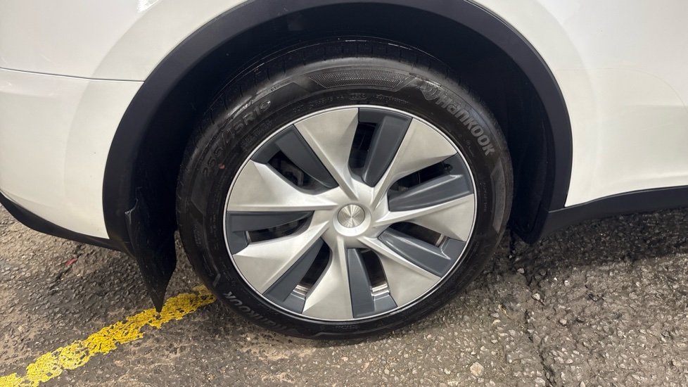 TESLA MODEL Y HATCHBACK Long Range AWD 5dr Auto