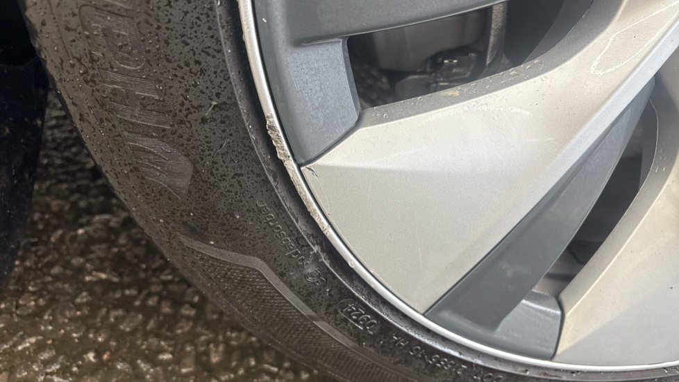 TESLA MODEL Y HATCHBACK RWD 5dr Auto