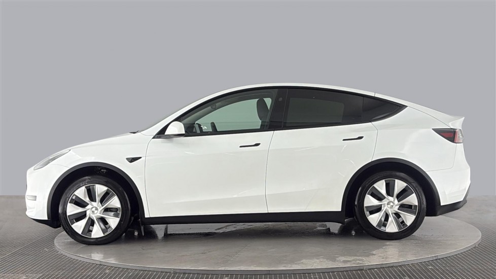 TESLA MODEL Y HATCHBACK RWD 5dr Auto