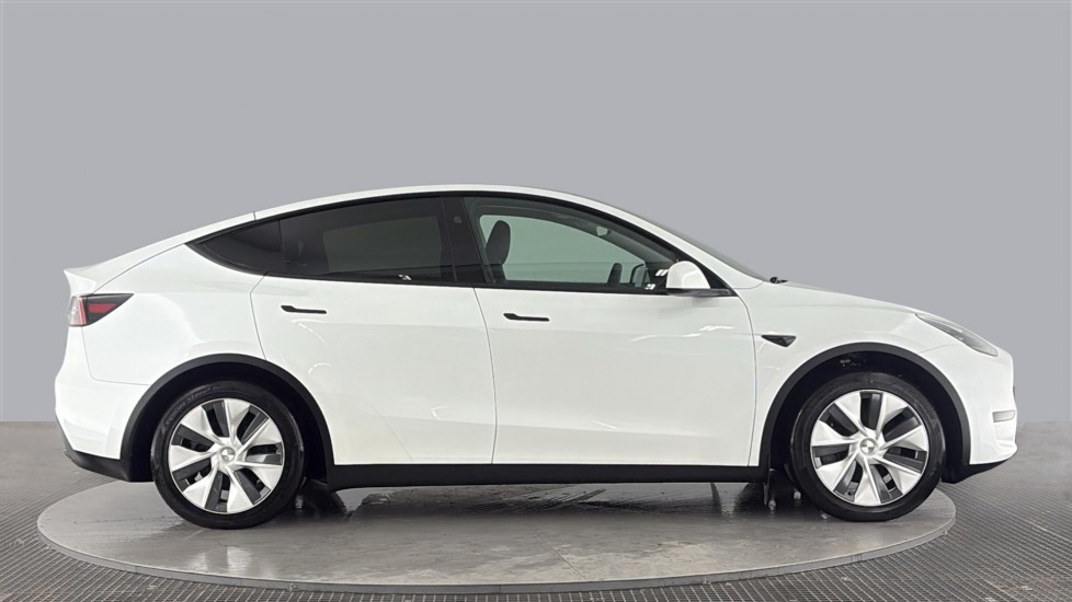 TESLA MODEL Y HATCHBACK RWD 5dr Auto