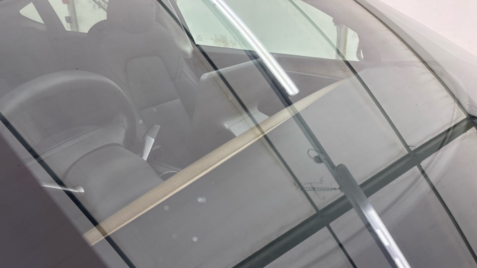 TESLA MODEL Y HATCHBACK RWD 5dr Auto