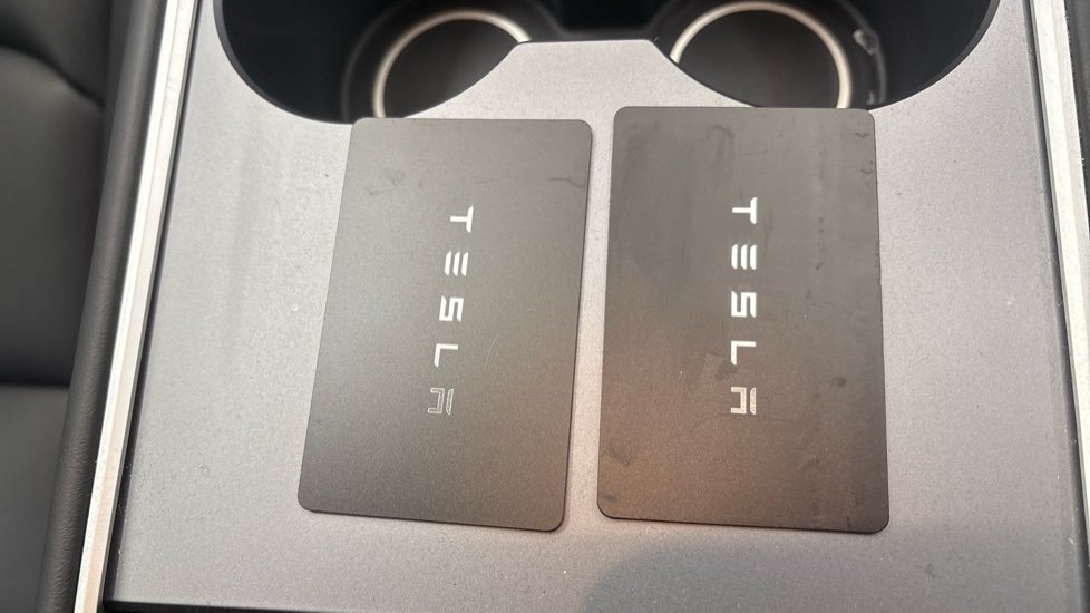 TESLA MODEL Y HATCHBACK RWD 5dr Auto