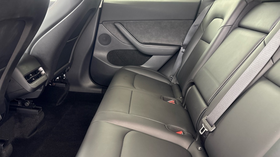 TESLA MODEL Y HATCHBACK Long Range AWD 5dr Auto
