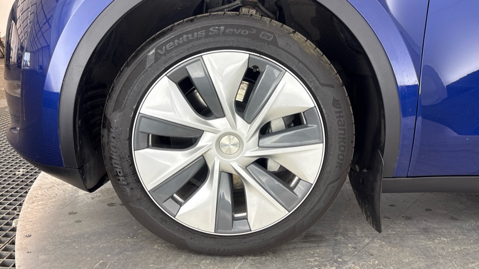TESLA MODEL Y HATCHBACK Long Range AWD 5dr Auto