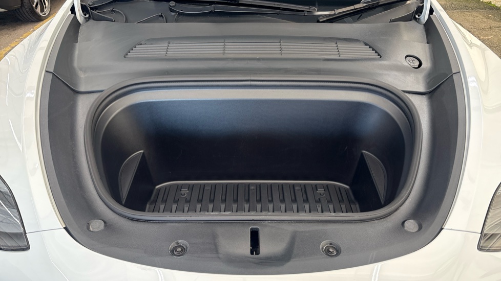 TESLA MODEL Y HATCHBACK RWD 5dr Auto