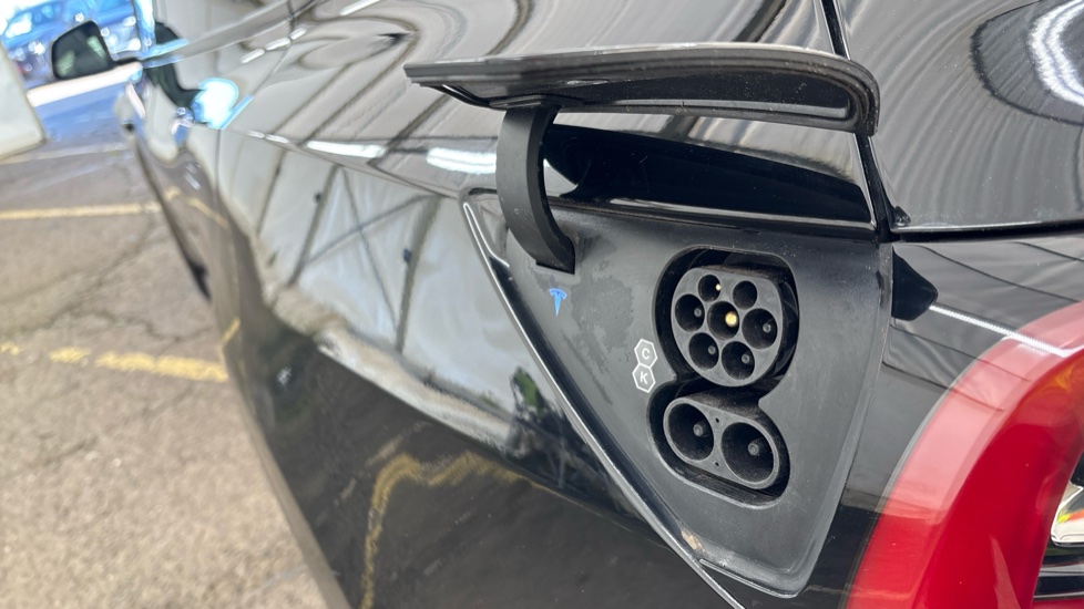 TESLA MODEL Y HATCHBACK Long Range AWD 5dr Auto
