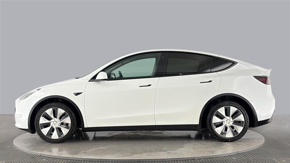 TESLA MODEL Y Image 2