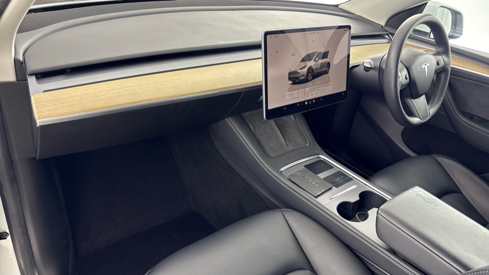 TESLA MODEL Y HATCHBACK Long Range AWD 5dr Auto