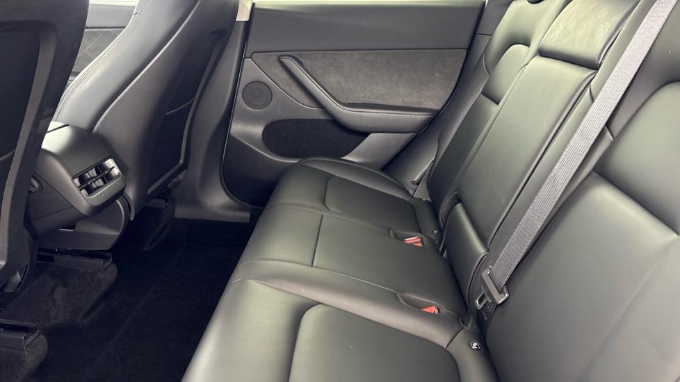 TESLA MODEL Y HATCHBACK Long Range AWD 5dr Auto
