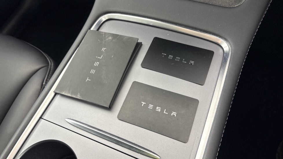 TESLA MODEL Y HATCHBACK Long Range AWD 5dr Auto