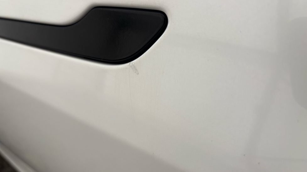 TESLA MODEL Y Chips