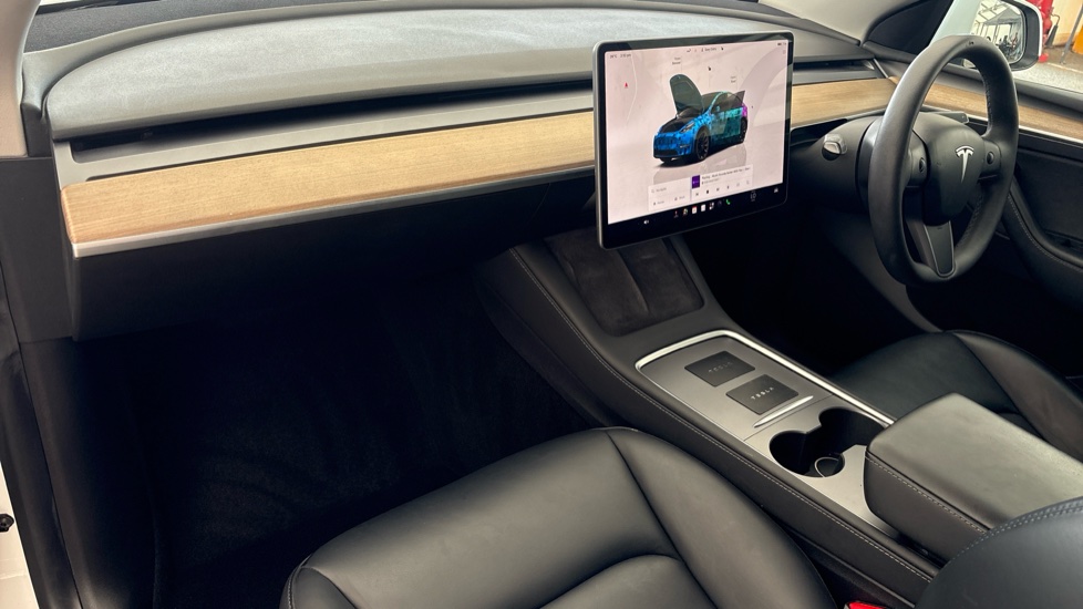 TESLA MODEL Y Image 10