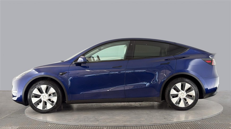 TESLA MODEL Y Image 2