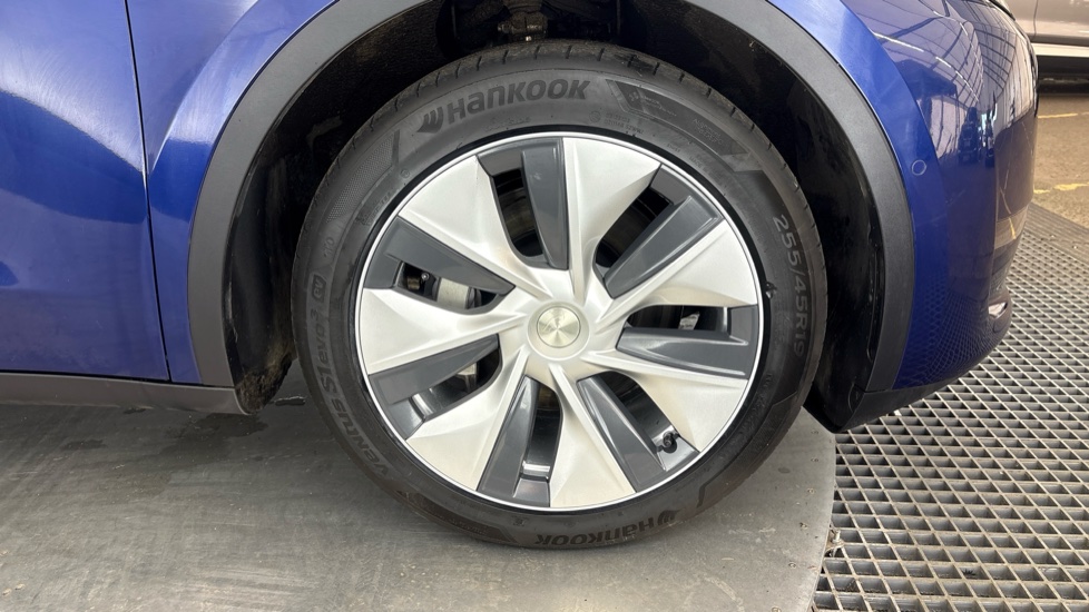 TESLA MODEL Y HATCHBACK Long Range AWD 5dr Auto