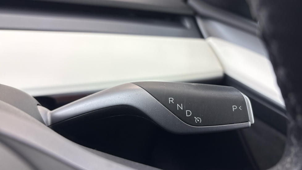 TESLA MODEL Y HATCHBACK Long Range AWD 5dr Auto