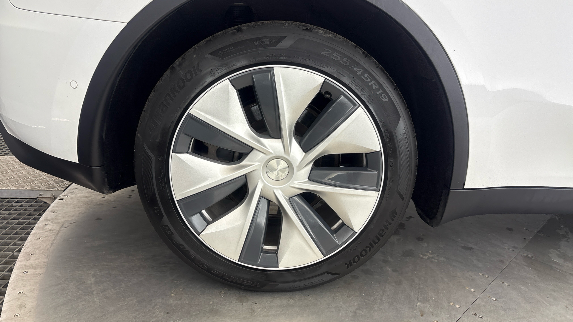 TESLA MODEL Y MODEL Y HATCHBACK Long Range AWD 5dr Auto