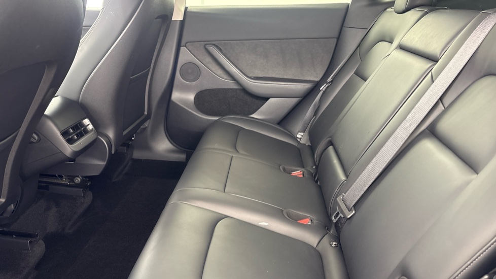 TESLA MODEL Y HATCHBACK Long Range AWD 5dr Auto