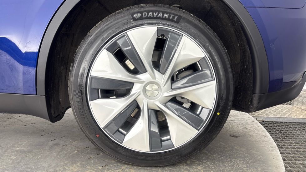 TESLA MODEL Y HATCHBACK Long Range AWD 5dr Auto