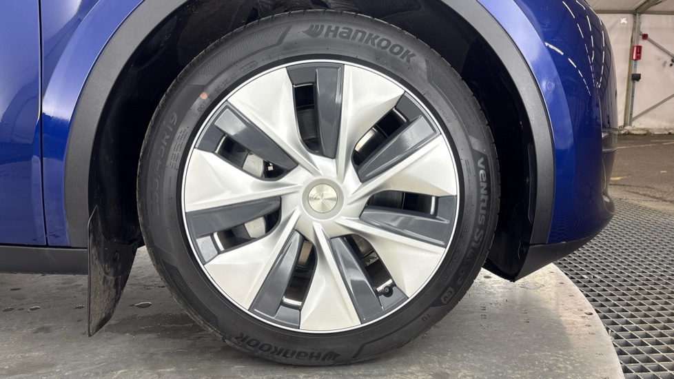 TESLA MODEL Y HATCHBACK Long Range AWD 5dr Auto