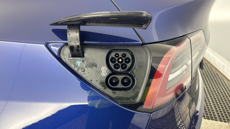 TESLA MODEL Y HATCHBACK Long Range AWD 5dr Auto