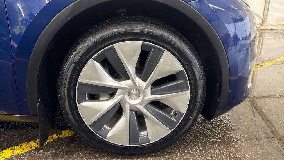 TESLA MODEL Y HATCHBACK Long Range AWD 5dr Auto