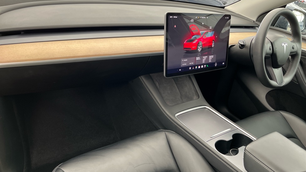 TESLA MODEL Y Image 10