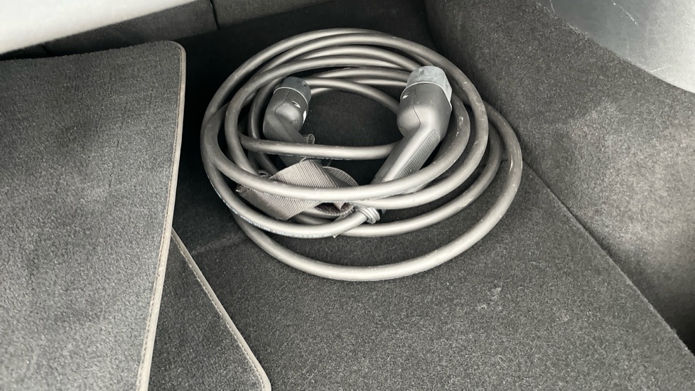 TESLA MODEL Y Image 22