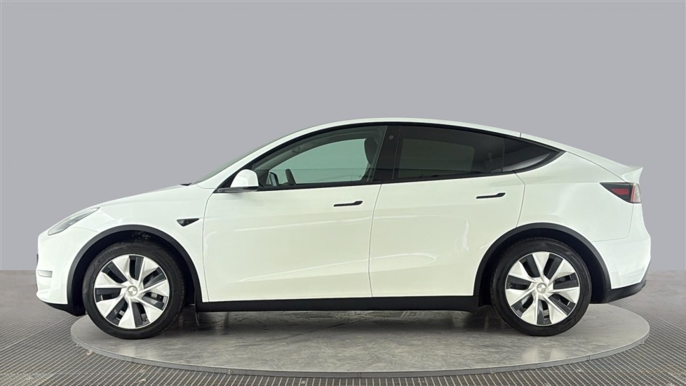 TESLA MODEL Y Image 2