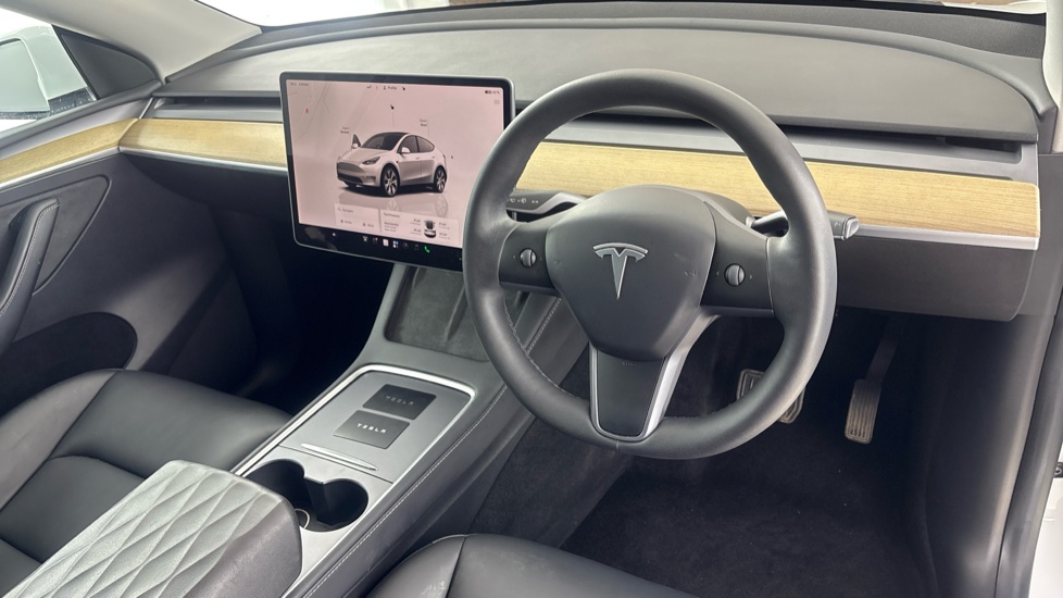 TESLA MODEL Y Image 9