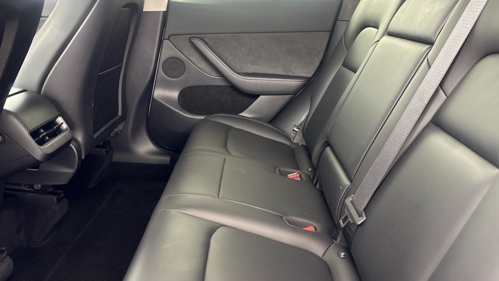 TESLA MODEL Y Image 14