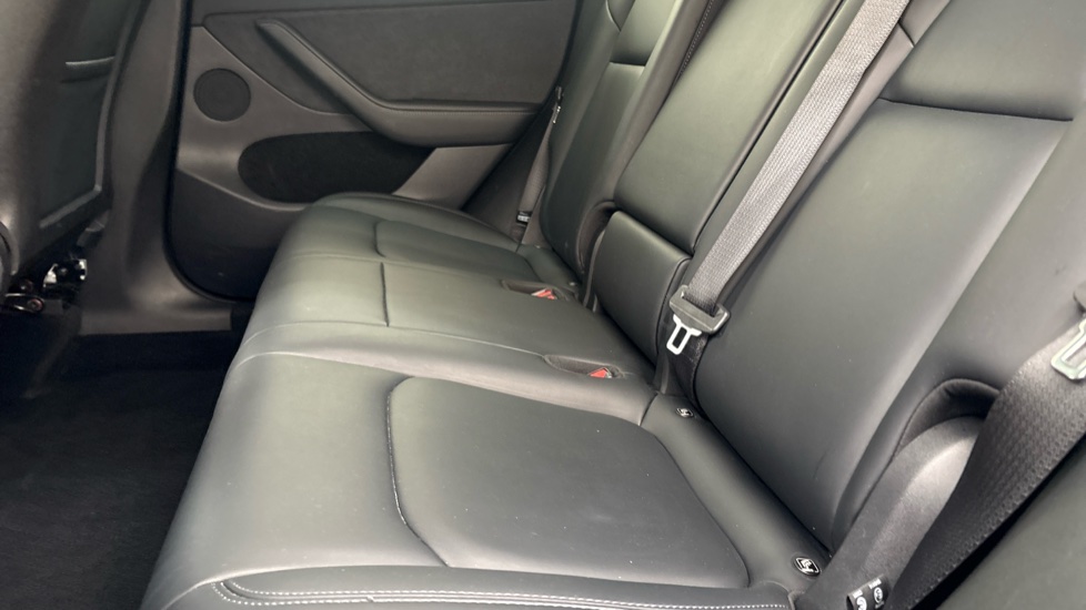 TESLA MODEL Y Image 14