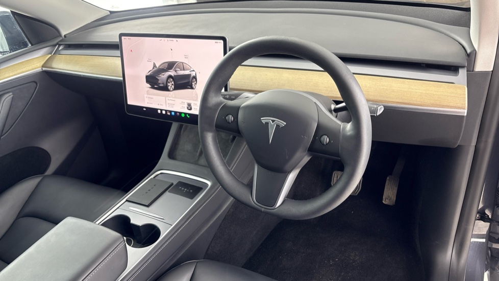 TESLA MODEL Y HATCHBACK RWD 5dr Auto