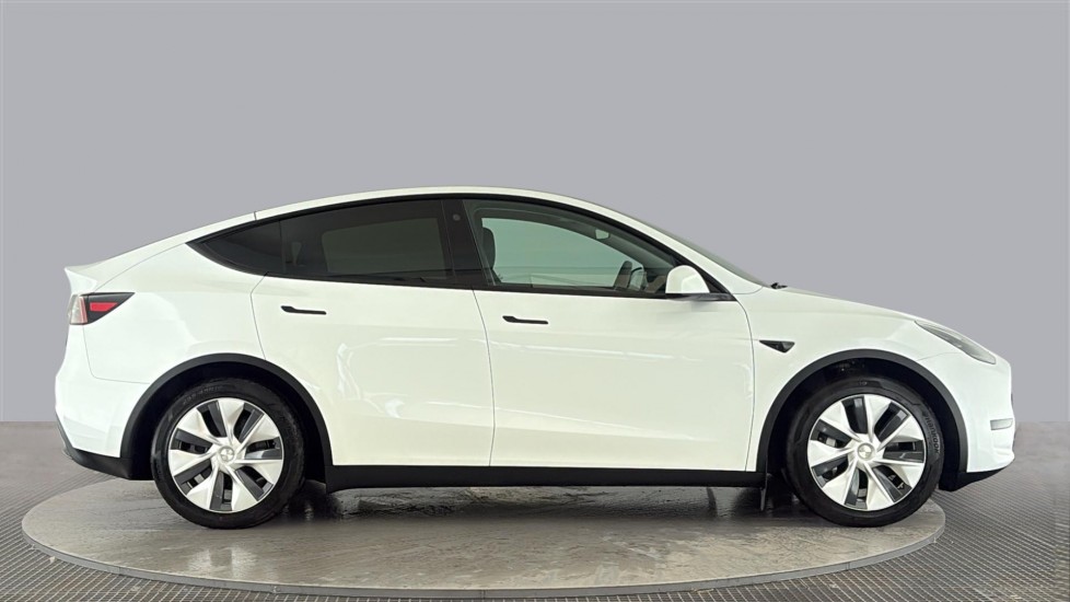 TESLA MODEL Y HATCHBACK RWD 5dr Auto