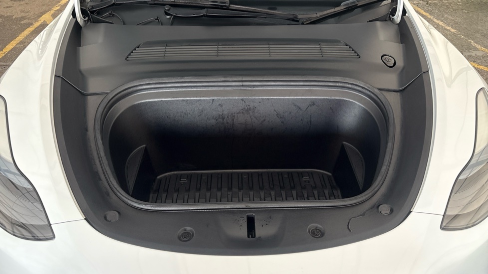 TESLA MODEL Y HATCHBACK RWD 5dr Auto