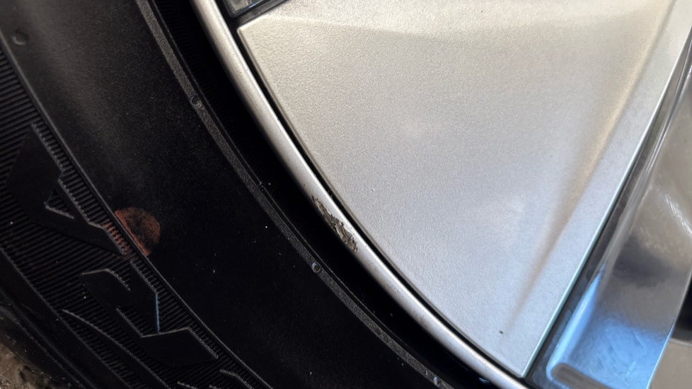 TESLA MODEL Y HATCHBACK RWD 5dr Auto