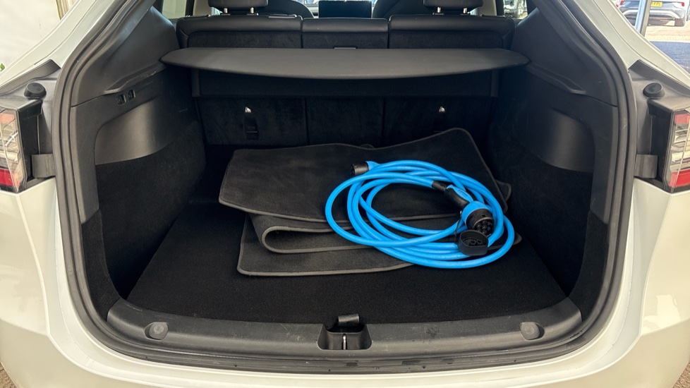 TESLA MODEL Y HATCHBACK RWD 5dr Auto