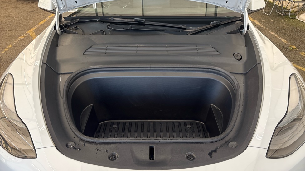TESLA MODEL Y HATCHBACK RWD 5dr Auto
