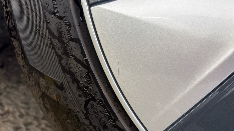 TESLA MODEL Y Scratches