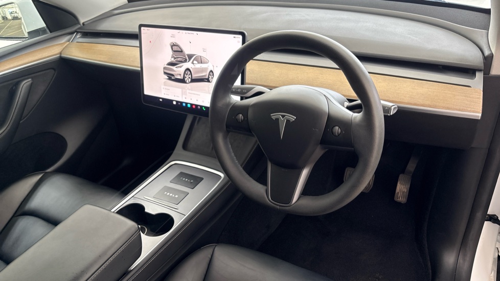 TESLA MODEL Y Image 9