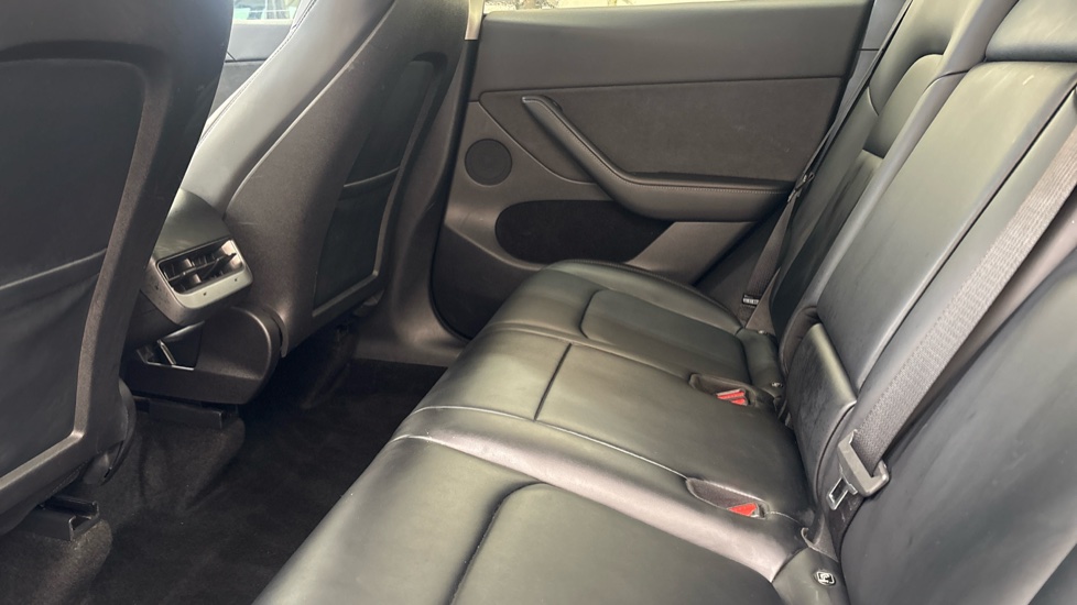 TESLA MODEL Y Image 14