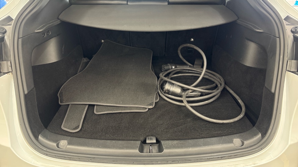 TESLA MODEL Y Image 15