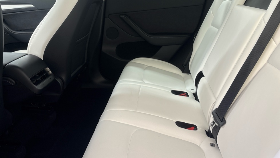 TESLA MODEL Y HATCHBACK Long Range AWD 5dr Auto