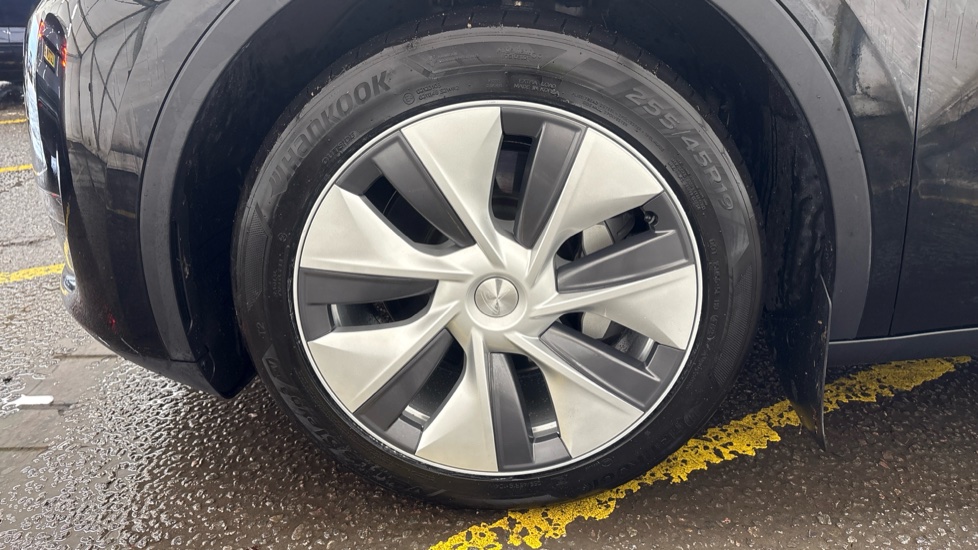 TESLA MODEL Y HATCHBACK Long Range AWD 5dr Auto