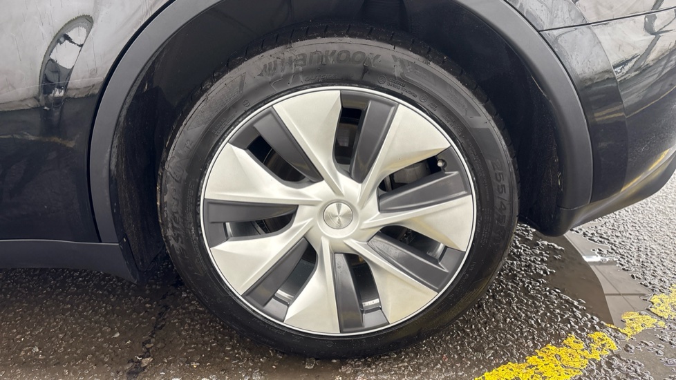 TESLA MODEL Y HATCHBACK Long Range AWD 5dr Auto
