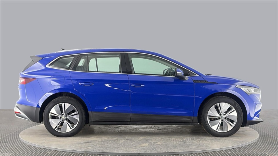 SKODA ENYAQ Image 6