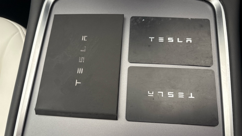 TESLA MODEL Y HATCHBACK Long Range AWD 5dr Auto