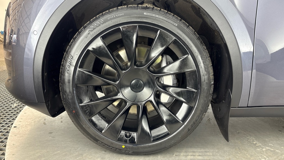 TESLA MODEL Y HATCHBACK Long Range AWD 5dr Auto