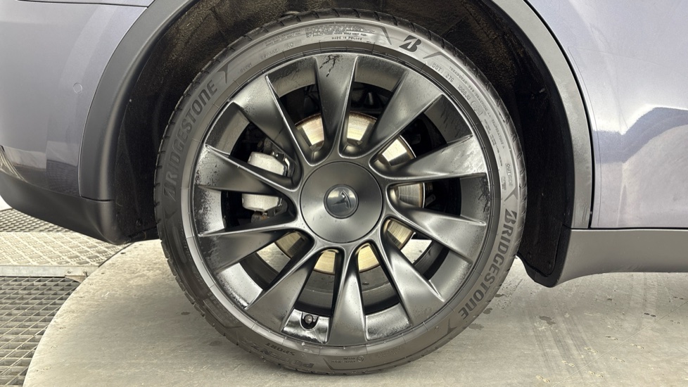 TESLA MODEL Y HATCHBACK Long Range AWD 5dr Auto