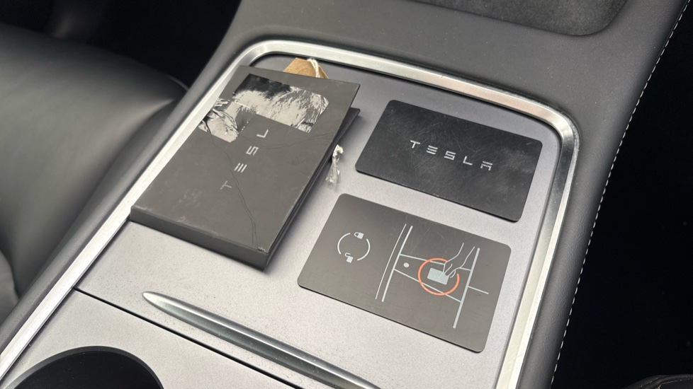 TESLA MODEL Y HATCHBACK Long Range AWD 5dr Auto